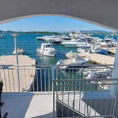 House Lucija With Berth In Apartment